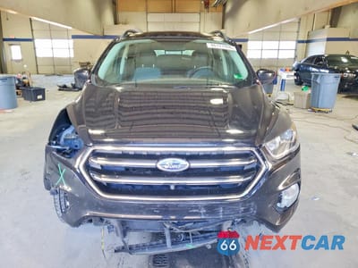 Piąte zdjęcie samochodu w środku: 2019 FORD ESCAPE SE VIN:1FMCU9GD0KUA16186 - miniatura