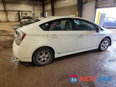 Trzecie zdjęcie samochodu z tyłu: 2010 TOYOTA PRIUS III VIN:JTDKN3DUXA0125582 - miniatura