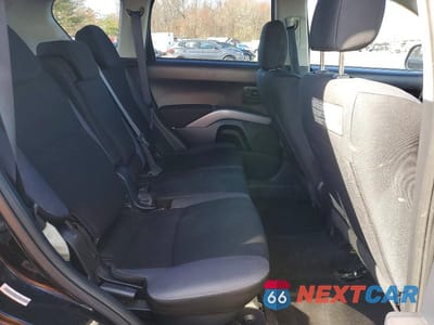 Zdjęcie 11 z 12 samochodu: 2008 MITSUBISHI OUTLANDER ES VIN:JA4LS21W98Z009657 - miniatura