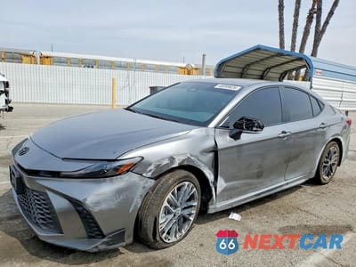 2026 TOYOTA CAMRY SE 4T1DAACK9TU686145 - główne zdjęcie licytacji z USA - miniatura
