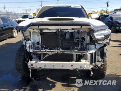 Piąte zdjęcie samochodu w środku: 2017 TOYOTA TACOMA TRD SPORT VIN:3TMAZ5CN1HM033192 - miniatura