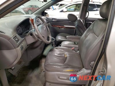 Zdjęcie 7 z 13 samochodu: 2004 TOYOTA SIENNA XLE 7 PASSENGER VIN:5TDZA22C74S068869 - miniatura