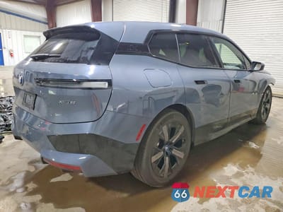 Trzecie zdjęcie samochodu z tyłu: 2024 BMW IX XDRIVE50 VIN:WB523CF06RCR43316 - miniatura