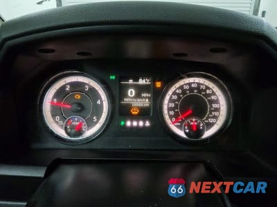 Zdjęcie 9 z 11 samochodu: 2018 RAM 2500 ST VIN:3C6UR4HLXJG325580 - miniatura