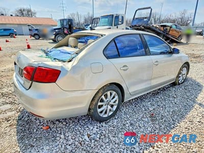 Trzecie zdjęcie samochodu z tyłu: 2011 VOLKSWAGEN JETTA SE VIN:3VWDZ7AJ6BM379591 - miniatura