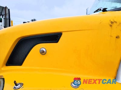 Zdjęcie 7 z 10 samochodu: 2012 VOLVO VN VNL VIN:4V4NC9EJ9CN548190 - miniatura