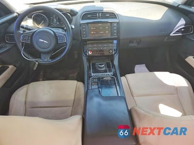 Zdjęcie 8 z 12 samochodu: 2018 JAGUAR XE VIN:SAJAR4FX3JCP23767 - miniatura