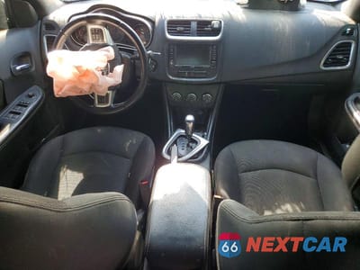 Zdjęcie 8 z 12 samochodu: 2011 DODGE AVENGER MAINSTREET VIN:1B3BD1FB8BN622431 - miniatura