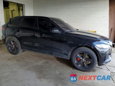 Czwarte zdjęcie samochodu z boku: 2019 JAGUAR F-PACE S V6 VIN:SADCM2FV4KA356727 - miniatura