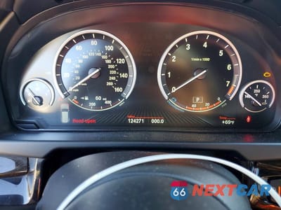 Zdjęcie 9 z 12 samochodu: 2015 BMW X5 VIN:5UXKR2C51F0H38871 - miniatura