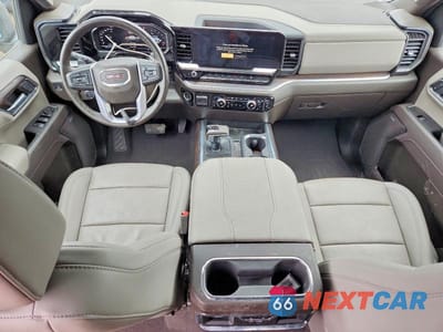 Zdjęcie 8 z 11 samochodu: 2025 GMC SIERRA K1500 SLT VIN:3GTUUDED0SG352373 - miniatura