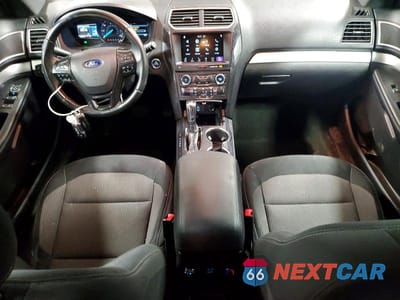 Zdjęcie 8 z 12 samochodu: 2017 FORD EXPLORER XLT VIN:1FM5K8D84HGE16291 - miniatura
