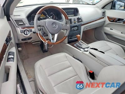 Zdjęcie 8 z 12 samochodu: 2013 MERCEDES-BENZ E 350 VIN:WDDKJ5KB5DF198326 - miniatura