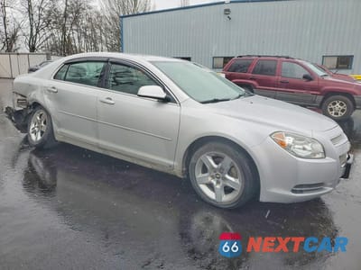 Czwarte zdjęcie samochodu z boku: 2010 CHEVROLET MALIBU 1LT VIN:1G1ZC5EB9AF107996 - miniatura