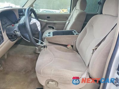 Zdjęcie 7 z 12 samochodu: 2001 GMC NEW SIERRA C1500 VIN:2GTEC19T111177310 - miniatura