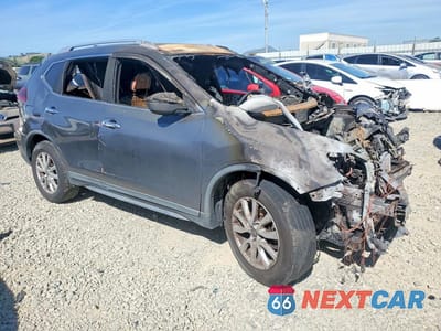 Czwarte zdjęcie samochodu z boku: 2018 NISSAN ROGUE SV VIN:KNMAT2MT9JP504146 - miniatura
