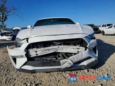 Piąte zdjęcie samochodu w środku: 2020 FORD MUSTANG GT VIN:1FA6P8CF0L5134086 - miniatura