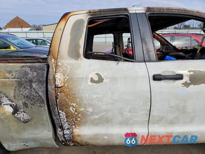 Zdjęcie 10 z 13 samochodu: 2019 TOYOTA TUNDRA SR5 VIN:5TFUY5F10KX797707 - miniatura