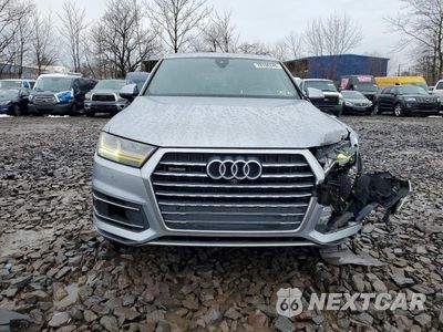 Piąte zdjęcie samochodu w środku: 2019 AUDI Q7 PREMIUM PLUS VIN:WA1LAAF71KD000857 - miniatura