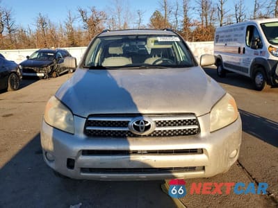Piąte zdjęcie samochodu w środku: 2008 TOYOTA RAV4 VIN:JTMBD31V786056986 - miniatura