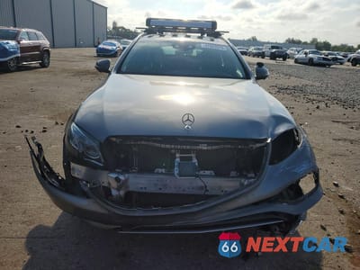Piąte zdjęcie samochodu w środku: 2018 MERCEDES-BENZ E 400 4MATIC VIN:WDDZH6GB9JA355910 - miniatura