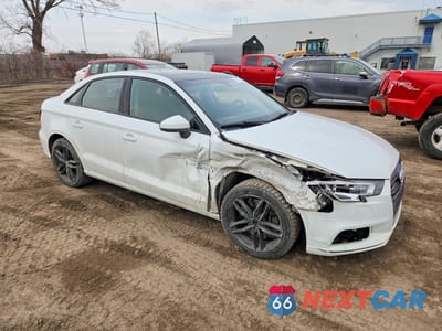 Czwarte zdjęcie samochodu z boku: 2019 AUDI A3 PREMIUM VIN:WAUBEGFF1KA083186 - miniatura