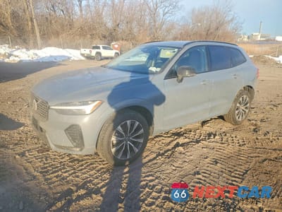 2024 VOLVO XC60 CORE YV4L12RK8R1861277 - główne zdjęcie licytacji z USA - miniatura