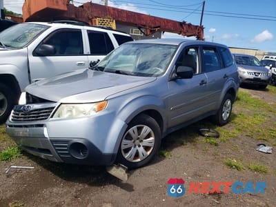 2010 SUBARU FORESTER 2.5X JF2SH6AC2AH727870 - główne zdjęcie licytacji z USA - miniatura