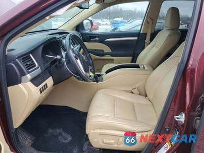 Zdjęcie 7 z 12 samochodu: 2016 TOYOTA HIGHLANDER XLE VIN:5TDKKRFH4GS185634 - miniatura