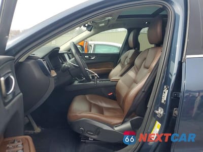 Zdjęcie 7 z 13 samochodu: 2018 VOLVO XC60 T5 MOMENTUM VIN:YV4102RK2J1003334 - miniatura