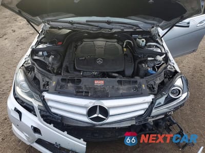 Zdjęcie 11 z 13 samochodu: 2012 MERCEDES-BENZ C 350 4MATIC VIN:WDDGF8JBXCA622721 - miniatura