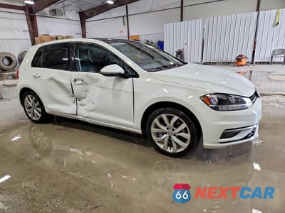 Czwarte zdjęcie samochodu z boku: 2019 VOLKSWAGEN GOLF S VIN:3VWG57AU0KM031546 - miniatura