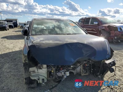 Piąte zdjęcie samochodu w środku: 2018 HYUNDAI ELANTRA GT BASE VIN:KMHH35LE9JU034880 - miniatura