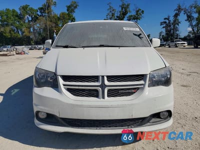 Piąte zdjęcie samochodu w środku: 2018 DODGE GRAND CARAVAN GT VIN:2C4RDGEG1JR196774 - miniatura