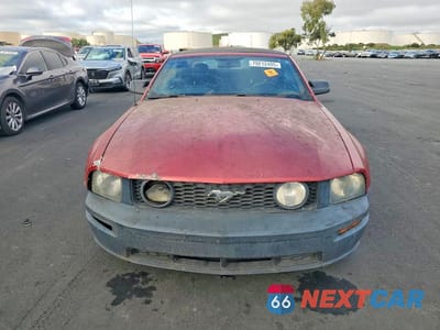 Piąte zdjęcie samochodu w środku: 2006 FORD MUSTANG GT VIN:1ZVHT85H065129971 - miniatura