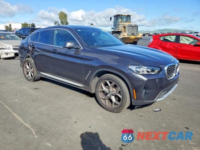 Czwarte zdjęcie samochodu z boku: 2024 BMW X4 XDRIVE30I VIN:5UX33DT08R9U99936 - miniatura