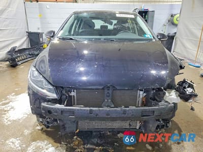 Piąte zdjęcie samochodu w środku: 2019 VOLKSWAGEN GOLF S VIN:3VWG57AU7KM030443 - miniatura