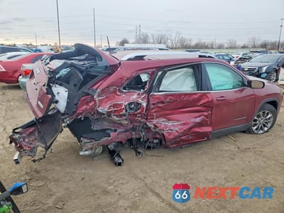 Trzecie zdjęcie samochodu z tyłu: 2021 JEEP CHEROKEE LATITUDE LUX VIN:1C4PJMMXXMD172321 - miniatura