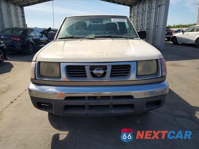 Piąte zdjęcie samochodu w środku: 2000 NISSAN FRONTIER XE VIN:1N6DD26S4YC348546 - miniatura