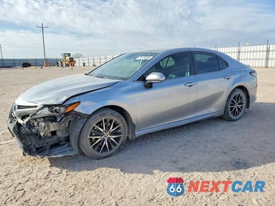 2024 TOYOTA CAMRY SE 4T1T11AK4RU894991 - główne zdjęcie licytacji z USA - miniatura