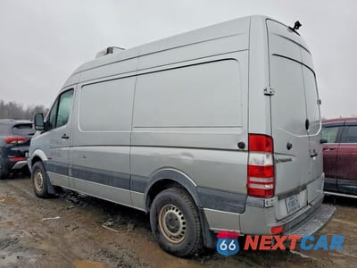Drugie zdjęcie samochodu z przodu: 2010 MERCEDES-BENZ SPRINTER 2500 VIN:WD3PE7CC8A5497201 - miniatura