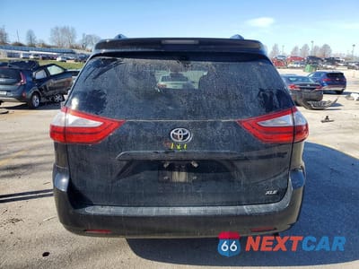 Zdjęcie 6 z 13 samochodu: 2016 TOYOTA SIENNA XLE 8-PASSENGER VIN:5TDYK3DC5GS721893 - miniatura