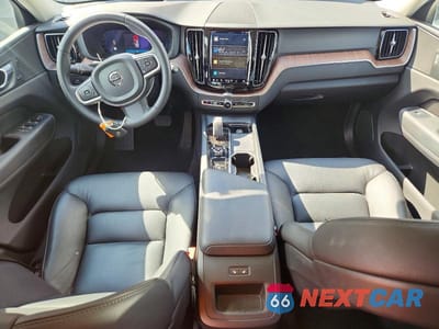 Zdjęcie 8 z 13 samochodu: 2022 VOLVO XC60 B5 MOMENTUM VIN:YV4L12RK1N1986745 - miniatura