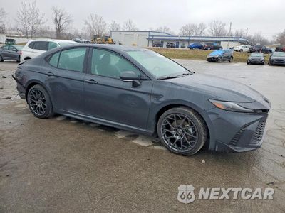 Czwarte zdjęcie samochodu z boku: 2025 TOYOTA CAMRY VIN:4T1DAACK2SU026446 - miniatura