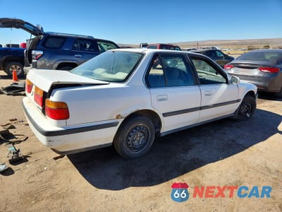 Trzecie zdjęcie samochodu z tyłu: 1991 HONDA ACCORD LX VIN:JHMCB7658MC010703 - miniatura