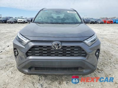 Piąte zdjęcie samochodu w środku: 2023 TOYOTA RAV4 XLE PREMIUM VIN:2T3C1RFV3PC244377 - miniatura