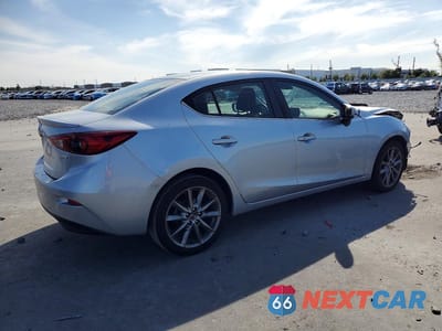 Trzecie zdjęcie samochodu z tyłu: 2018 MAZDA 3 TOURING VIN:3MZBN1V35JM231989 - miniatura