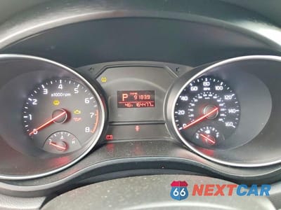 Zdjęcie 9 z 13 samochodu: 2015 KIA SEDONA LX VIN:KNDMB5C10F6039089 - miniatura
