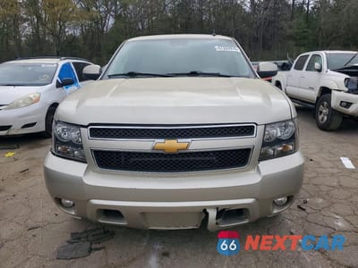 Piąte zdjęcie samochodu w środku: 2013 CHEVROLET TAHOE C1500 LT VIN:1GNSCBE03DR167711 - miniatura