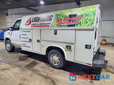 Drugie zdjęcie samochodu z przodu: 2018 FORD ECONOLINE E350 SUPER DUTY CUTAWAY VAN VIN:1FDWE3F63JDC30307 - miniatura